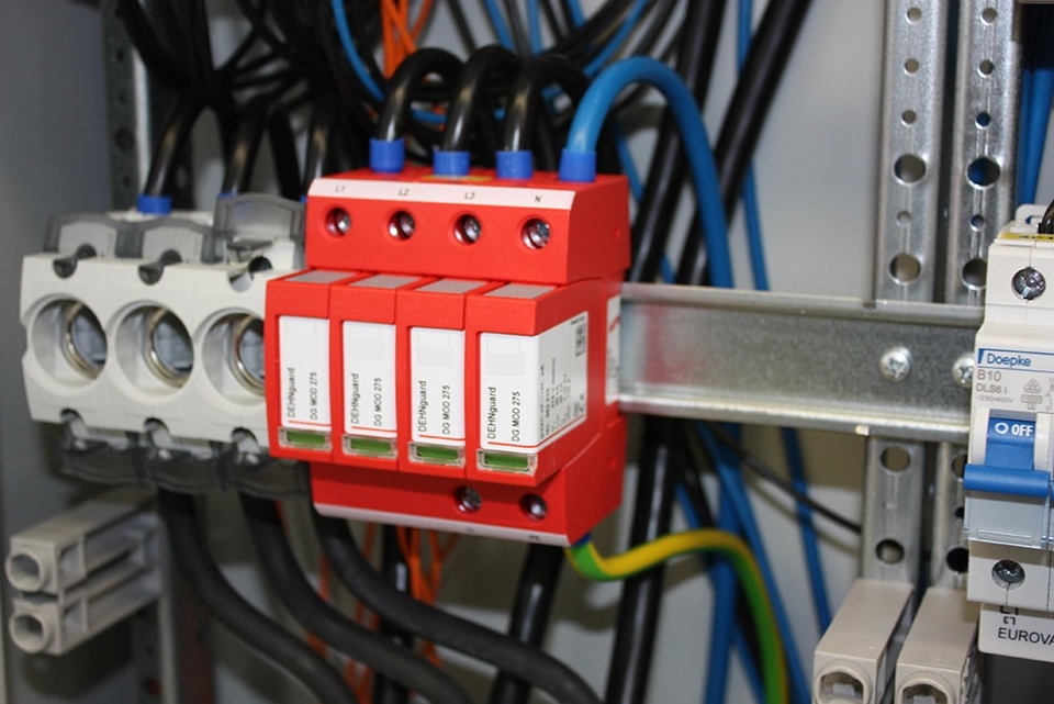U berspannungsschutz bei Bohl - Netzwerk- und Elektrotechnik in Treuenbrietzen